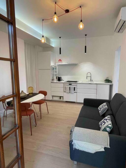 Grazioso Appartamento In Condominio Nel Verde Buccinasco Luaran gambar