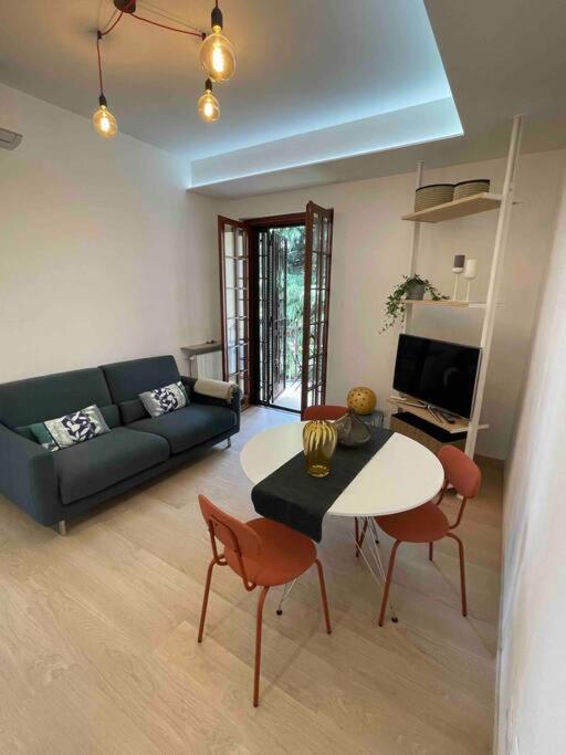 Grazioso Appartamento In Condominio Nel Verde Buccinasco Luaran gambar