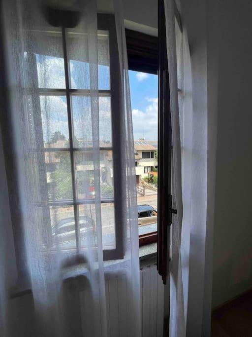 Grazioso Appartamento In Condominio Nel Verde Buccinasco Luaran gambar